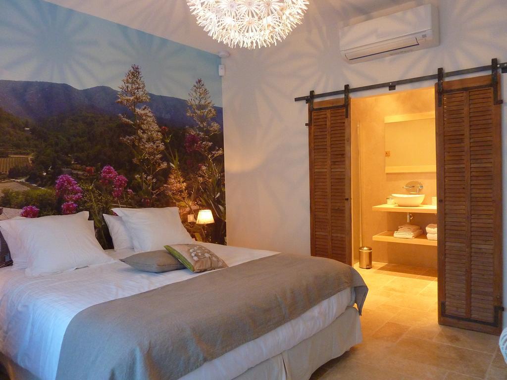 Bed and Breakfast Les Mazets Du Luberon Puget Pokoj fotografie