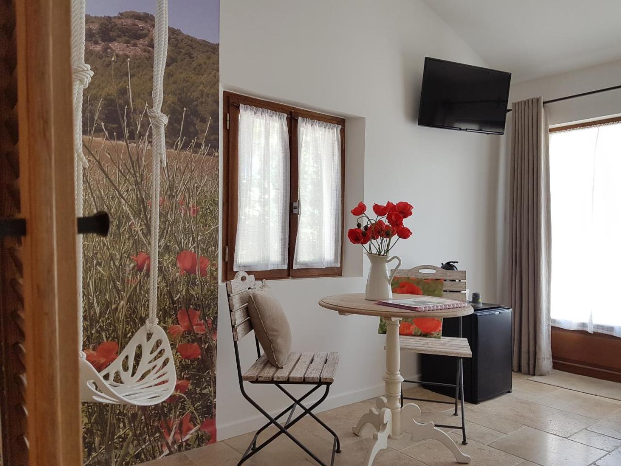 Bed and Breakfast Les Mazets Du Luberon Puget Exteriér fotografie